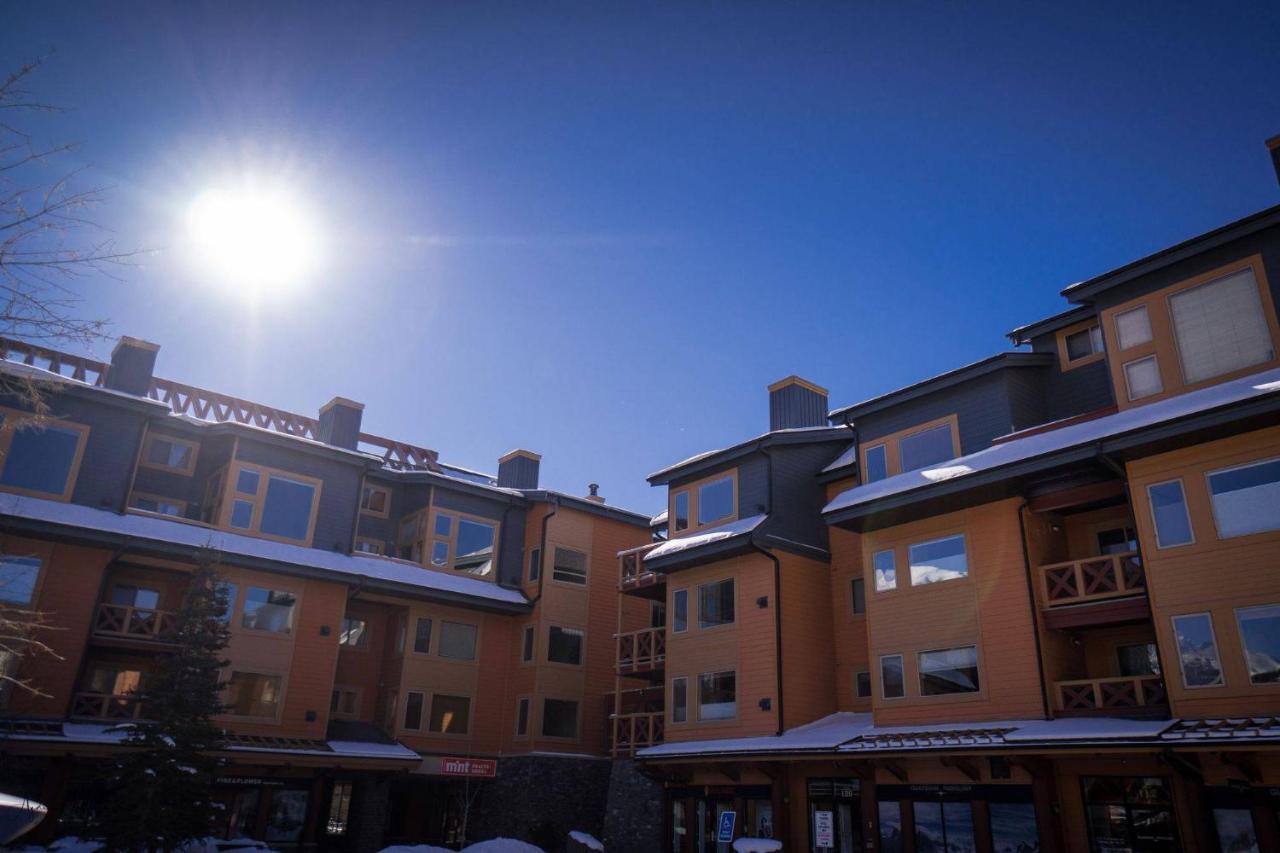 Wanna Get Away This Summer And Fall At The Crossing Canmore Exterior photo